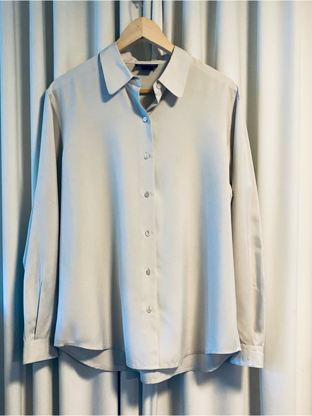 Lands' End Women's Light Grey, Button-Up, 100% Silk Blouse, 12R (Large)